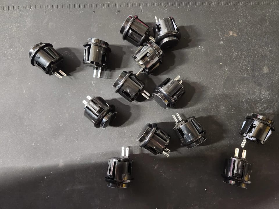 13 .24MM Black Buttons (photo 1 of 3)
